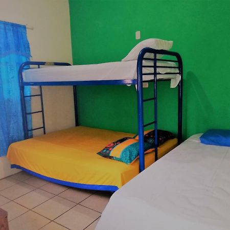 Hostal Leyendas Леон Экстерьер фото